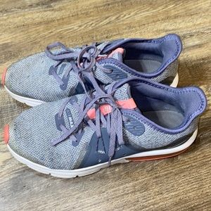 Nike air max tennis shoes